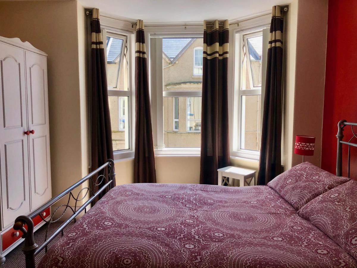 Portrush Holiday Hostel Guesthouse Exterior foto